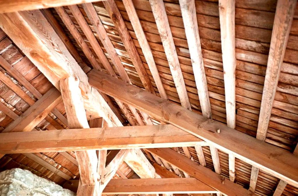 Charpente bois à Versailles