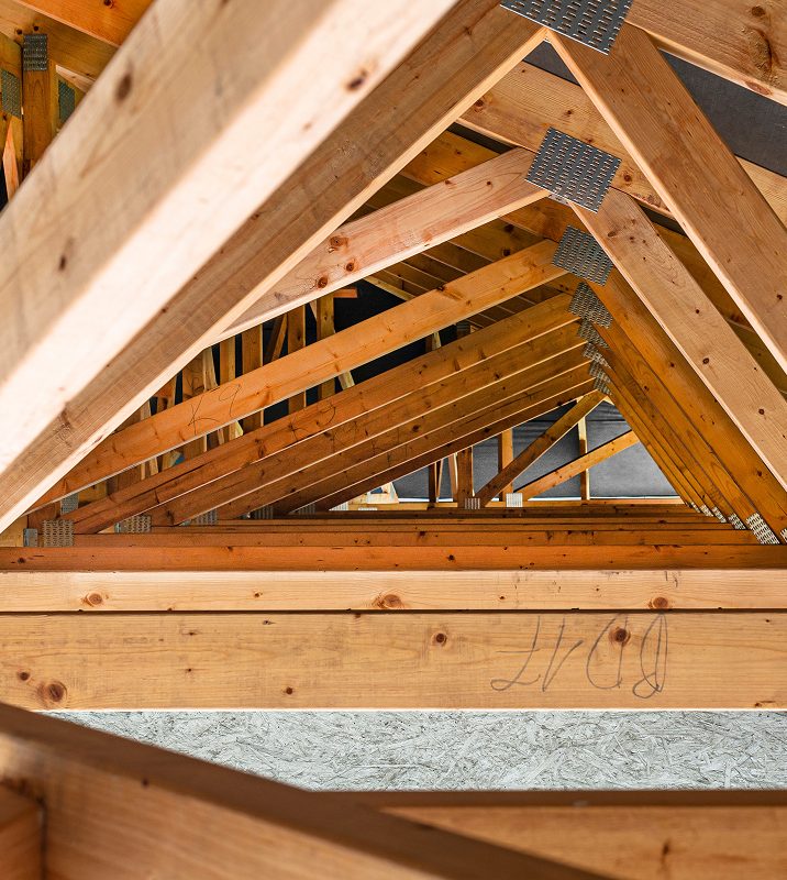 Détail d'une charpente en construction